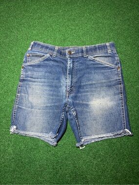 Vintage 70s Levi’s Cut Off Jean Shorts, Denim Jorts Summer Americana (Size 32)